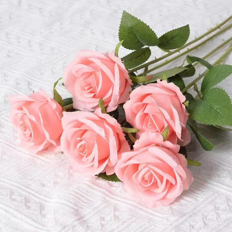 Künstlicher Roter Rosenzweig – Realistische Dekorative Rosen