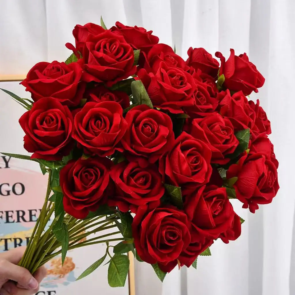 Künstlicher Roter Rosenzweig – Realistische Dekorative Rosen
