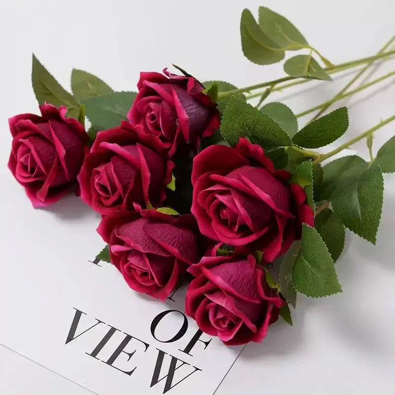 Künstlicher Roter Rosenzweig – Realistische Dekorative Rosen